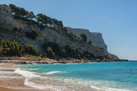 La Plage De La Grande Mer A Cassis Bouches Du Rhone Paysage France Plage Belle Plage