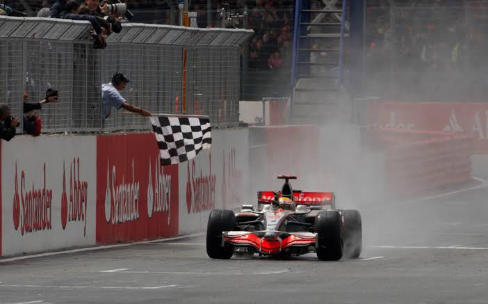 Hamilton y Silverstone 2008: 'Habría ganado por más de un minuto si me  hubiesen puesto los neumáticos que pedí' | SoyMotor.com