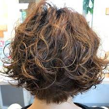 大きめくるくるパーマ 動きがあって可愛いですよ ボブパーマ ボブ パーマ 40代 60代 髪型