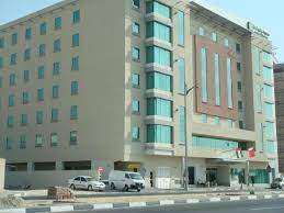 Jumeirah mosque is minutes away. Hotel Buidling Picture Of Holiday Inn Express Dubai Jumeirah Tripadvisor