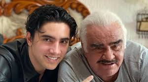 Alex Fernández Jr. despidió a Vicente Fernández con un dulce homenaje