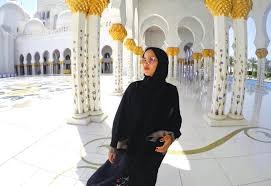 Abu dhabi has something for everyone. An Expat S Dubai Dress Code What Can Expat Women Wear In Dubai
