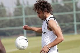 عمرو وردة (مواليد 17 سبتمبر 1993 ؛ في الإسكندرية )، هو لاعب كرة قدم مصري ، يلعب في مركز الوسط مع نادي باوك في الدوري اليوناني الممتاز ومنتخب مصر لكرة القدم. Ø¹Ù…Ø±Ùˆ ÙˆØ±Ø¯Ø© ÙŠØ¹Ù„Ù† Ø¹Ø¨Ø± ÙŠÙ„Ø§ ÙƒÙˆØ±Ø© Ø§Ù†ØªÙ‚Ø§Ù„Ù‡ Ø¥Ù„Ù‰ Ø£Ù†ÙˆØ±Ø«ÙˆØ³ÙŠØ³ ÙŠÙ„Ø§ÙƒÙˆØ±Ø©