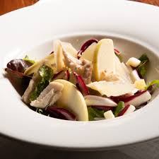 Non so da quanto tempo non mi mettevo ai fornelli per cucinare qualcosa di diverso dalla pasta al pesto. Insalata Di Coniglio Marinato Con Radicchio Mela Verde E Scaglie Di Formaggio Stagionato Radicchio Rosso Di Treviso Igp Il Fiore Della Salute Radicchio Tardivo Di Treviso