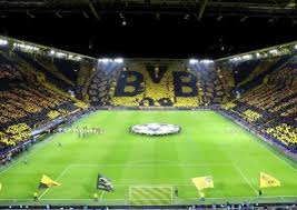Auf seiten des bvb sorgt man trotzdem für eine eindrucksvolle choreo. Alle Borussia Dortmund Choreografien Seit 2010