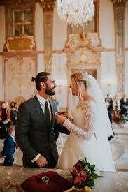 Standesamtliche Trauung Schloss Mirabell Hochzeit Kleid Hochzeit Standesamtliche Trauung