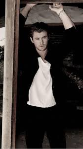 Explore stunning chris hemsworth wallpapers, created by theotaku.com's friendly and talented community. Page 2 Iphone 6 Chris Hemsworth Wallpapers Hd Desktop Chris Hemsworth Thor Chris Hemsworth Hemsworth