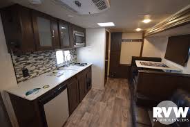 Fully featured, light weight, and easy to tow, wildwood fsx offers convenience in a tiny package. 2018 Forest River Wildwood Fsx 190ss Travel Trailer Rv Wholesalers 091814