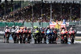 It is one of the races returning after the coronavirus pandemic caused a cancellation in 2020. Silverstone Gp Ticketverkauf Fur 2021 Lauft Motogp Speedweek Com