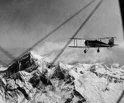 This helicopter everest tour is the easiest and the luxury way to dive into the heart of mt everest which gives you the chance of enjoying your life's best tour even with your family. Rare Pictures Of The First Flight Expedition Over Everest 1933 Rare Historical Photos