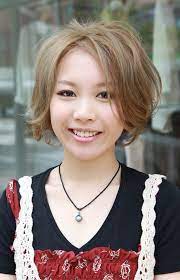 Short Japanese Haircut Glamorous Blonde Retro Bob With Back Combing Little Girl Haircuts Girl Haircuts Little Girl Short Hairstyles