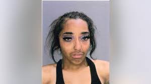 Kiara Lee's Instagram, Twitter & Facebook