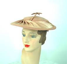 Pin By Vintage Runway On Hats In 2021 Hats 1950s Hats Flat Hats