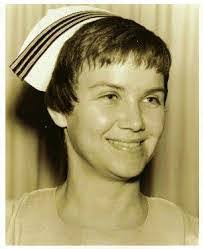 Lisa Hiles's Instagram, Twitter & Facebook