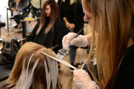 Ombre is a french word that means shaded, but in hair terms it basically means the transition from dark to light. Balayage Vs Ombre What S The Difference Touchups Salon