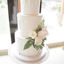 We did not find results for: Kacie Michael 7 15 17 White Fondant Cake With White Drip Embellished With Fresh Flowers And Greenery Provided By Diane Frey Kaciesaysimcdo