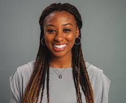 Bea Bailey's Instagram, Twitter & Facebook