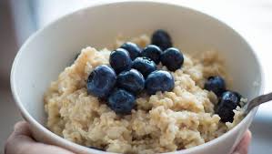 Untuk menjaga agar asam lambung anda tetap stabil, anda bisa mengkonsumsi yakult secara rutin setiap hari sebanyak 2 kali sehari di pagi hari dan sebelum tidur. Oatmeal Makan Sehat Yang Memicu Asam Urat