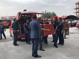 Sunway pyramid via hentian bandar shah alam. Bernama On Twitter Jenazah Enam Anggota Bomba Yang Lemas Dalam Misi Menyelamat Di Puchong Semalam Tiba Di Balai Bomba Dan Penyelamat Seksyen 15 Shah Alam Pagi Ini Https T Co Fbbiekh48i