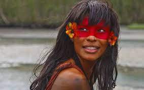 Ajudai Me Oh Manitu A Nao Julgar Meu Semelhante Antes Que Eu Tenha Andado Sete Dias Com Suas Sandalias Proverbio Dos Indios Sioux Native American Women Native American Beauty Amazon Girl