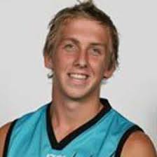 GROSE GIVES VULTURES BIG KICK-ALONG