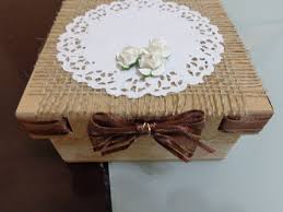 Caixa De Mdf Decorada Com Papel Caixa Em Mdf Envernizada E Decorada Com Papel Renda Fitas Juta Artesanato Com Aniagem Artesanato Diy Caixa Mdf