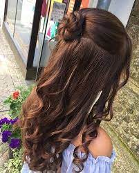 Formal curly hairstyles are in need all the time for an office goer. 24 Top Curly Prom Hairstyles 2019 Update
