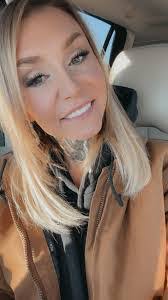 Erin Stanley's Instagram, Twitter & Facebook