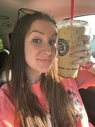 Happy Monday!! I hope y'all had a good weekend!! I finally get to drink my  coffee out of the cup I painted 🤪 isn't she so cute 🥹 Also