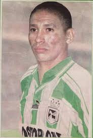 Feliz Cumpleaños, Henry "Ferry" Zambrano, cumple hoy 47 años de edad, en su  paso por Nacional anotó 23 goles. FELICITACIONES !