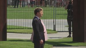 Even when she dresses to impress, merkel can't win. Germany S Angela Merkel Says She S Ok After Shaking At Ceremony Wusa9 Com