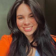 Amy Gilroy's Instagram, Twitter & Facebook