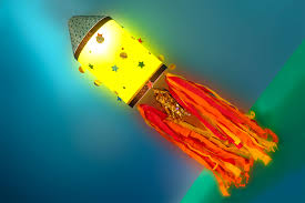 Legen sie einfach alles auf den tisch, was sie an. Raketen Laterne Jetzt Kommt Kurth