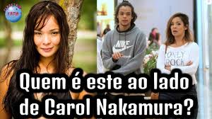 As alianças foram entregues pelo filho adotivo do casal, o menino wallace de 10 anos. Filho De 18 Anos De Carol Nakamura Chama Atencao Ao Lado Da Mae Youtube