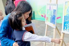 Ngôi sao tuyển đan mạch đột quỵ ngay trên sân đấu euro, cả khán đài chết lặng, chìm trong nước mắt. 12 Thi Sinh Ä'oáº¡t Giáº£i Cuá»™c Thi Váº½ Tranh Ä'an Máº¡ch Trong Máº¯t Em 2019