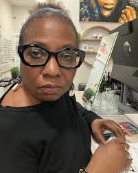 The Erwin sisters went eyeglass shopping @nvmyeyewear33 and had a blast.  Leigh and I came all the way from Germantown to shop here because of the  phenomenal service. Val's glasses aren't ready