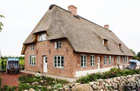 Zentral zum ort & direkt an der promenade mit blick aufs offene meer. Willkommen Im Kapitanshaus Auf Amrum Altes Kapitanshaus Ferienwohnung Auf Amrum
