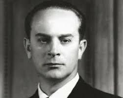 Ativistas atiram sopa a Mona Lisa. Vidro à prova de bala salvou-lhe o  sorriso