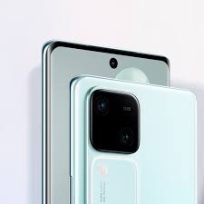 vivo V30 arrives with three 50 MP ...