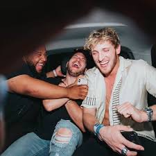 This Is The Cutest Picture Evaaaaaaaaa Logang Loginpool Logang4life Loganpaul Maverick Beamaverick Broleyblue Logan Paul Snapchat Logan Paul Jake Paul