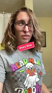 Amanda Jones Librarian Official