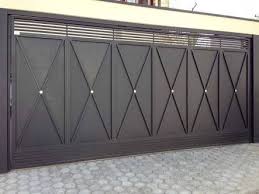 Portao Preto Ferro Pesquisa Google Garage Doors Sliding Garage Doors Door Gate Design
