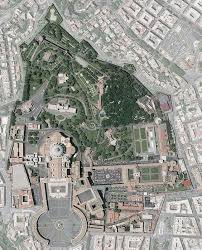 Vatican city , in full state of the vatican city , italian stato della città del vaticano , ecclesiastical state, seat of the roman catholic church , and an enclave in rome. La Basilica Di San Pietro E Lo Stato Del Vaticano Visto Dall Alto Michelangelobuonarrotietornato Michelangelo Renaissance B Aerial Vatican City Vatican