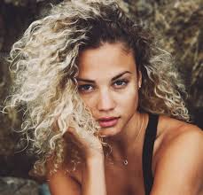 Photo of fashion model Stephanie Rose Bertram