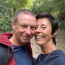 Do you recognize this Portugese waterdog? 😍 And then back