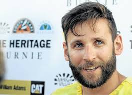 Gift winner shows Howe it's done