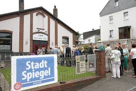 Sie können haus spitz unter der telefonnummer 0234 791627 kontaktieren. Starker Seegang Furs Zwerchfell 180 Stadtspiegel Leser Vergnugten Sich Beim Theaterstuck Der Volksbuhne Essen Im Haus Spitz Bochum