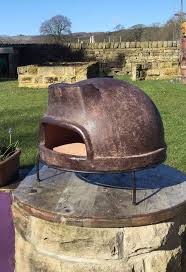 Classic Mexican Clay Pizza Oven And Stand The Pizza Oven Shop Pizza Oven Pizza Oven Outdoor Kitchen Clay Pizza Oven