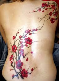 Tatouage Fleur De Cerisier Dos En 2020 Tatouage De Branche Tatouage Fleur Fleur De Cerisier
