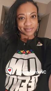 90s Hair for that a$$. #Retro #Hairstyles #LoveTheColor #ItsDaFourf  #AndImBored #FridayGoneBeLitThough #July7th #ComeToMyShow #ISH  #MyHairGoneBeDifferent #SetListPoppin #OldSchoolRNB